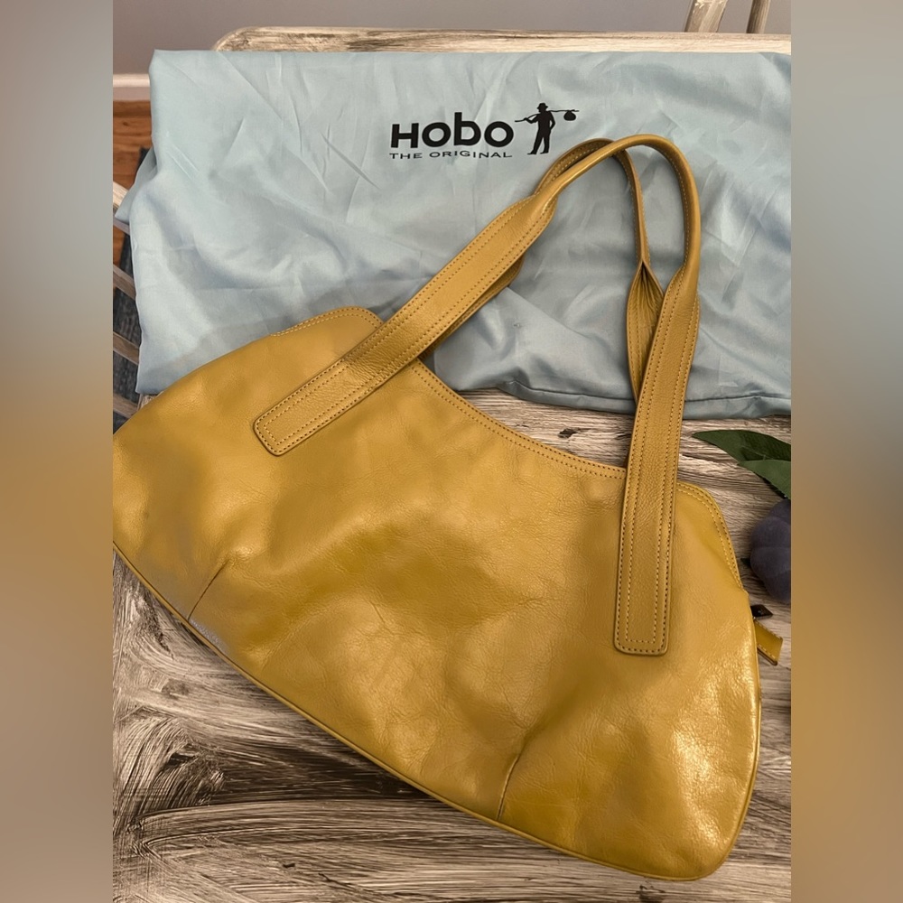 Hobo genuine leather purse